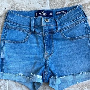 💞Hollister Hi-Rise Short 3"